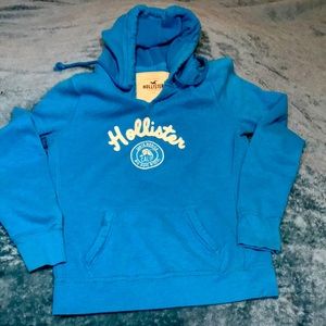 Fits more like a kids or teens large or a women’s XS. Hollister hoodie.